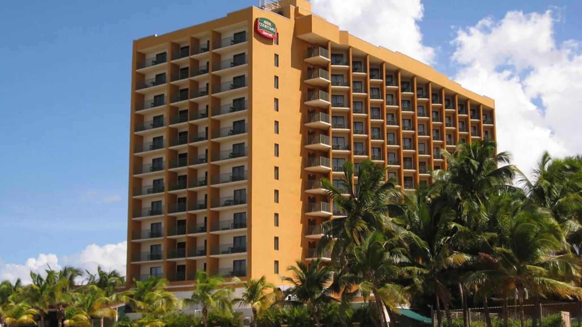 Courtyard By Marriott Isla Verde Beach Resort San Juan