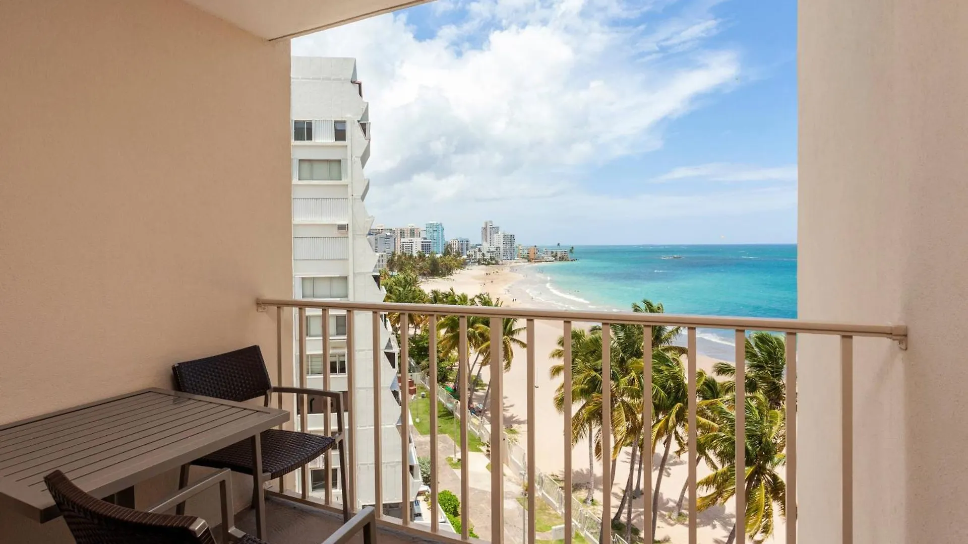 Courtyard By Marriott Isla Verde Beach Resort San Juan