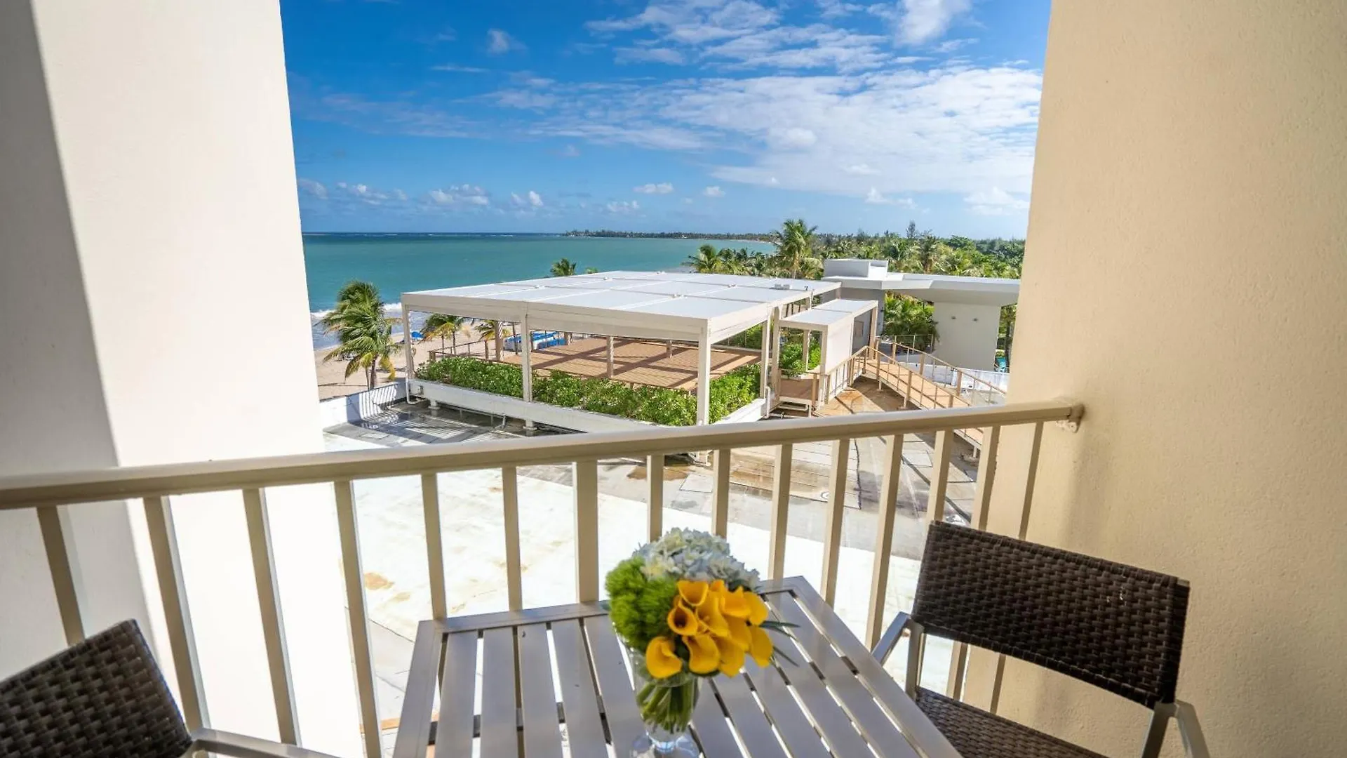 Courtyard By Marriott Isla Verde Beach Resort San Juan