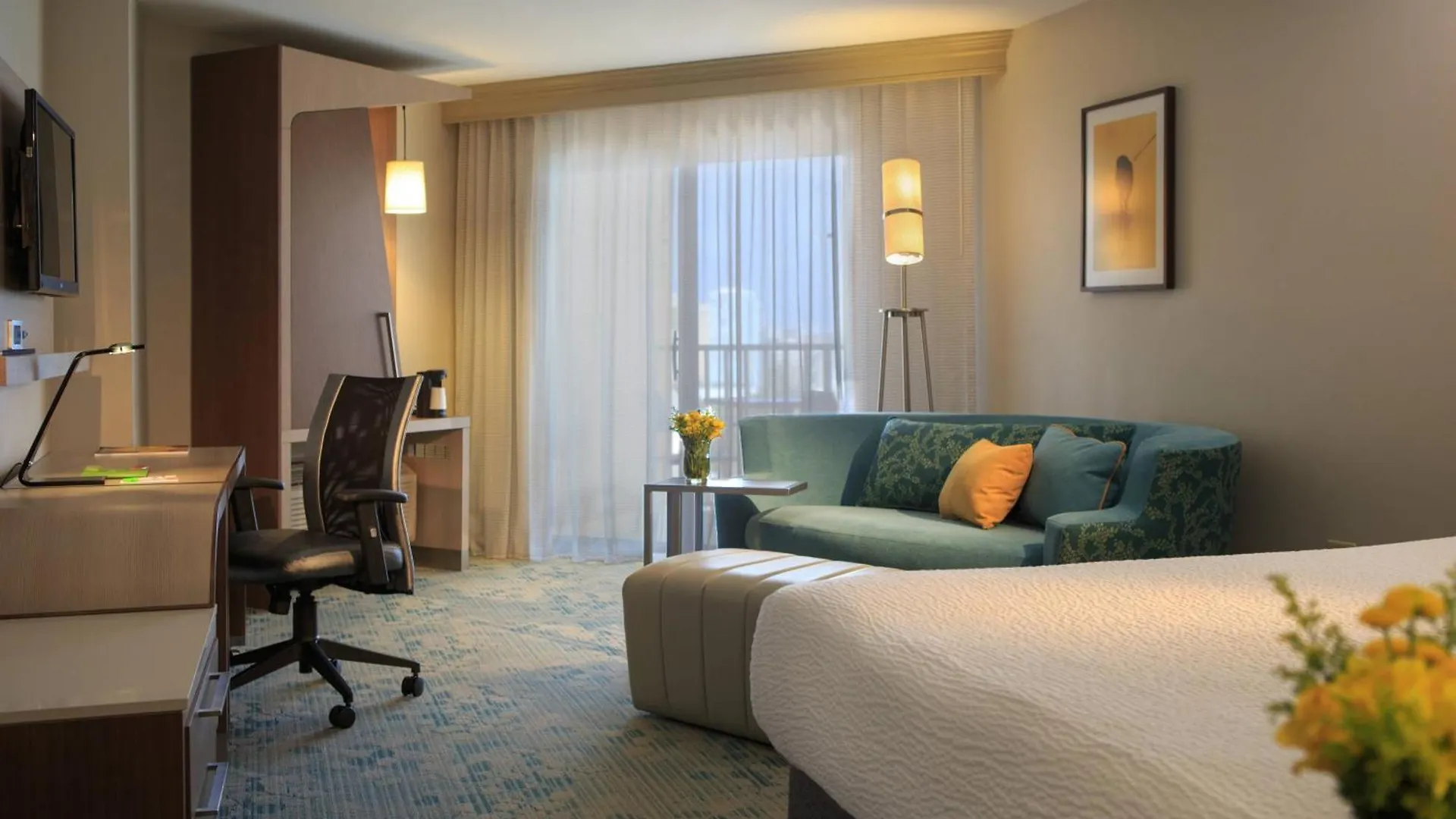Courtyard By Marriott Isla Verde Beach Resort San Juan
