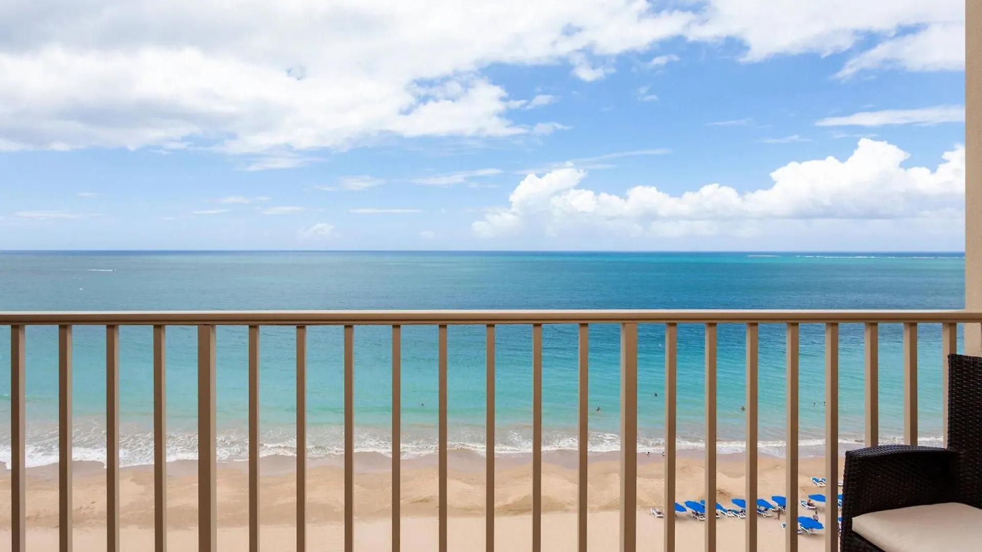 Courtyard By Marriott Isla Verde Beach Resort Σαν Χουάν