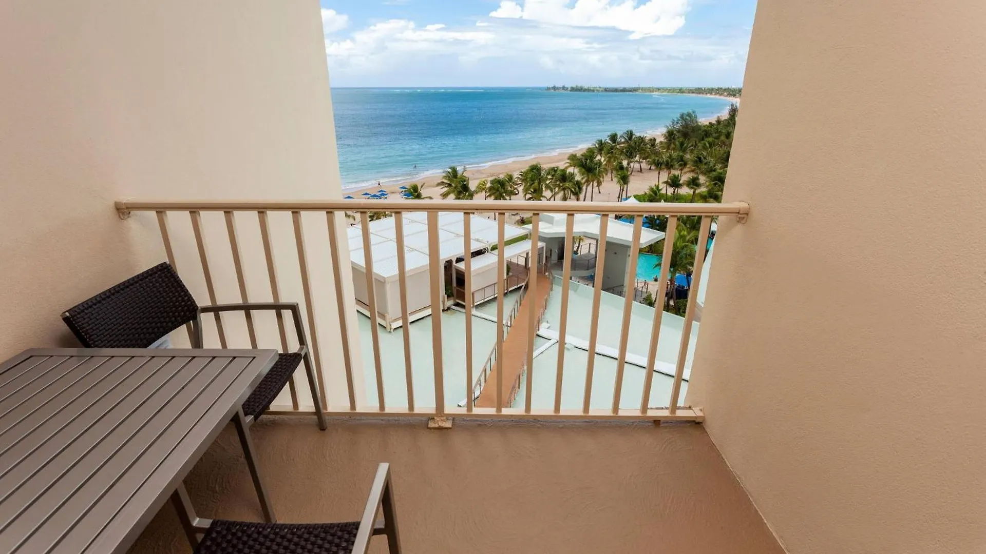 Courtyard By Marriott Isla Verde Beach Resort Σαν Χουάν