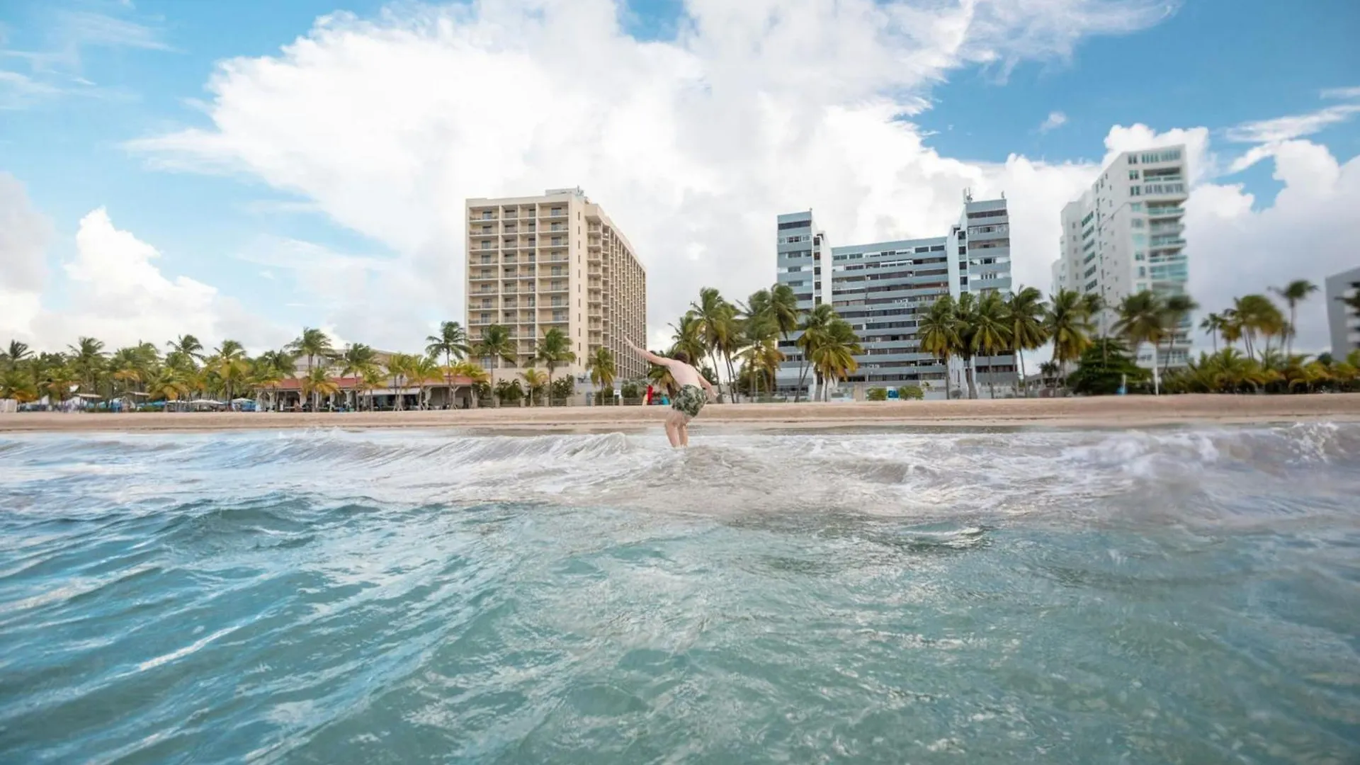 Courtyard By Marriott Isla Verde Beach Resort Σαν Χουάν